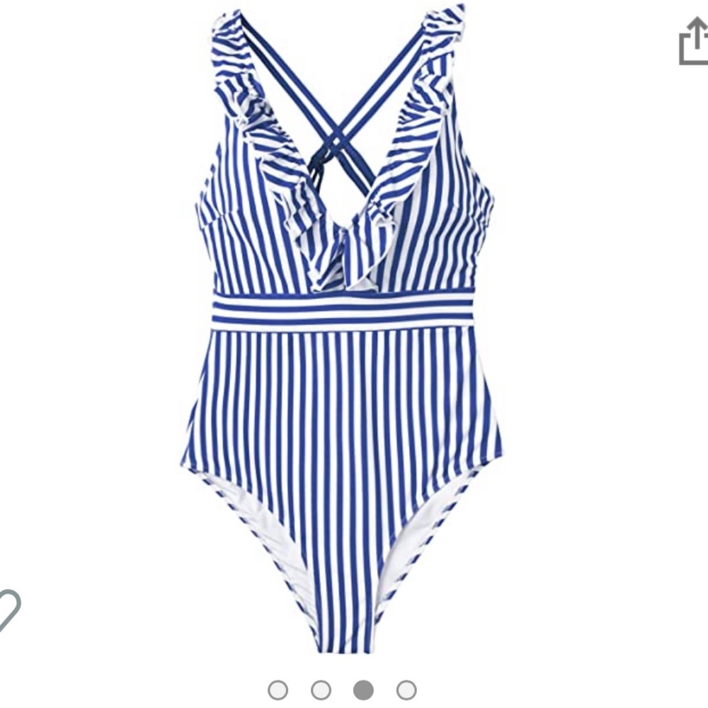 Cupshe ruffled swimsuit - Picture 3 of 4